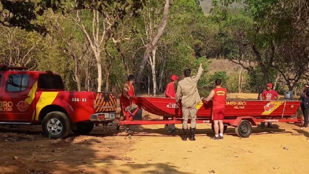 Bombeiros retomam as buscas pela vítima de afogamento no Rio São Marcos