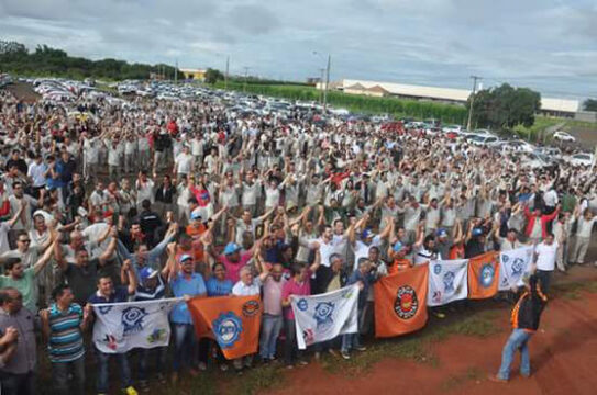 Metalúrgicos encerram greve de forma vitoriosa.