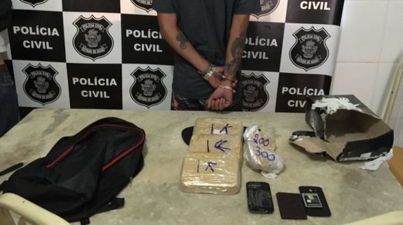 PC apreende pasta-base com adolescente em Pires do Rio