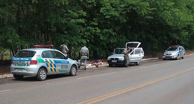 Polícia Militar realiza a prisão de suspeitos do roubo de uma caminhonete em Catalão