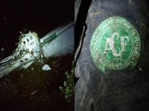 Avião com equipe da Chapecoense cai na Colômbia e deixa mortos