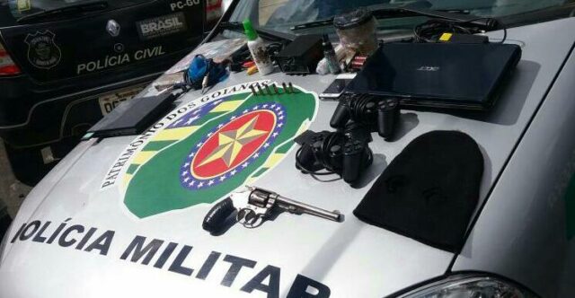 POLÍCIA MILITAR EM CATALÃO REALIZA APREENSÃO DE ARMA DE FOGO E OBJETOS PRODUTOS DE CRIME