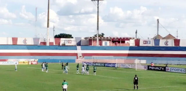 EM JOGO EMOCIONANTE CRAC ARRANCA EMPATE COM O RIO VERDE