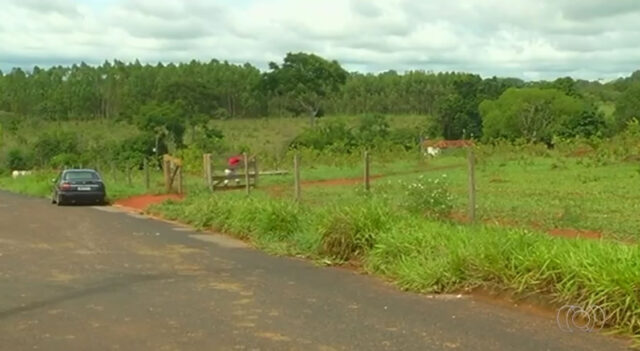 Idoso morre em Catalão após ser atingido por raio ao arrumar cerca de fazenda