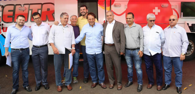 UNIDADE MÓVEL DE COLETA DE SANGUE É ENTREGUE AO HEMOCAT