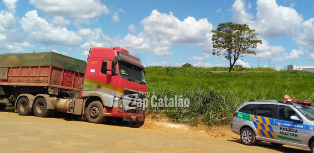MOTORISTA É ENCONTRADO MORTO DENTRO DE CAMINHÃO