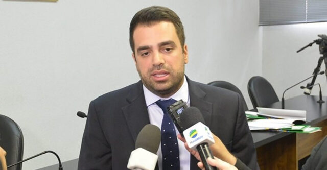 RELATOR PROPÕE MUDANÇAS NA PEC DO TETO DE GASTOS DE GOIÁS