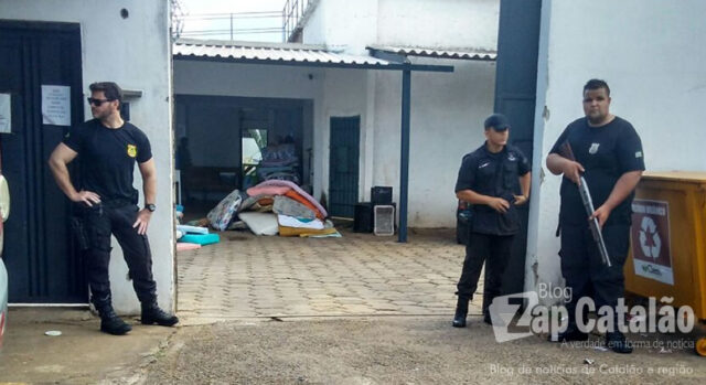 VARREDURA REALIZADA NO PRESÍDIO DE CATALÃO APREENDE VÁRIOS OBJETOS E CELULARES