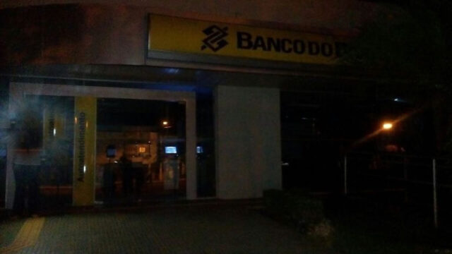 BANDIDOS EXPLODEM AGÊNCIA DO BANCO DO BRASIL EM CAMPO ALEGRE DE GOIÁS