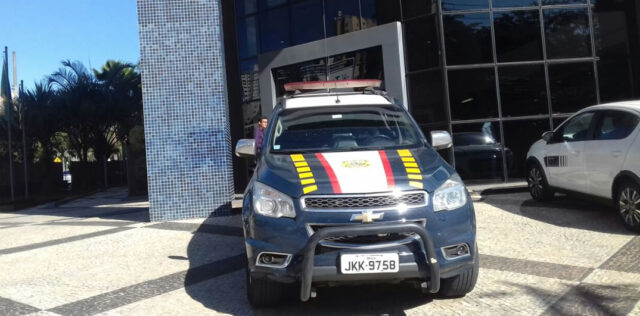 MOTORISTA AGRIDE POLICIAL EM SERVIÇO E ACABA PRESO