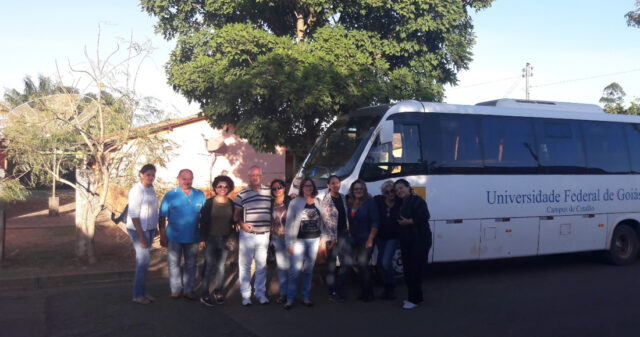 ESTUDANTES DA UFG REGIONAL CATALÃO VISITAM NÚCLEO DE EDUCAÇÃO DO CAMPO EM ORIZONA