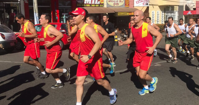 250 militares participam de corrida em comemoração ao Dia da Independência, em Ipameri