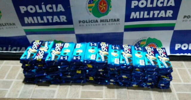 PM prende dois suspeitos por furto em um supermercado, em catalão