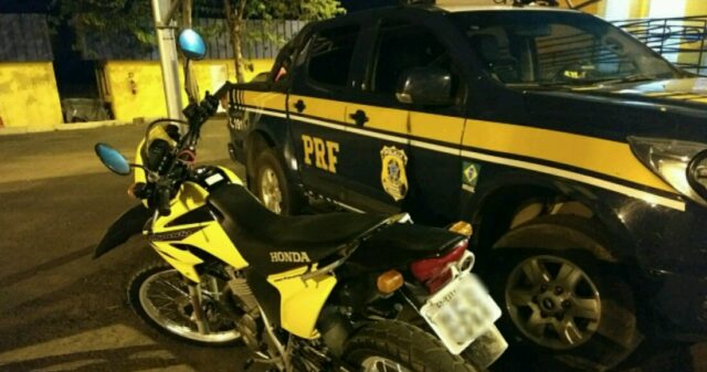 PRF RECUPERA VEÍCULO ROUBADO EM CATALÃO