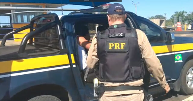 Condutor habilitado aos 12 anos de idade é preso em Catalão