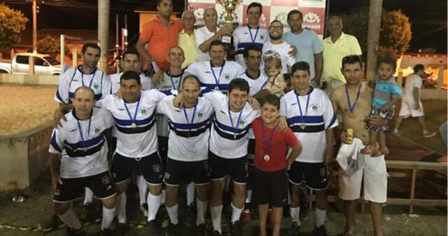 Final do torneio de Futebol Master de Society e do torneio de vôlei de areia na cidade de Ouvidor