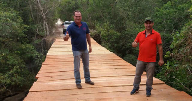 Em Catalão, Marcão da Coruja entrega ponte na Comunidade Fortaleza
