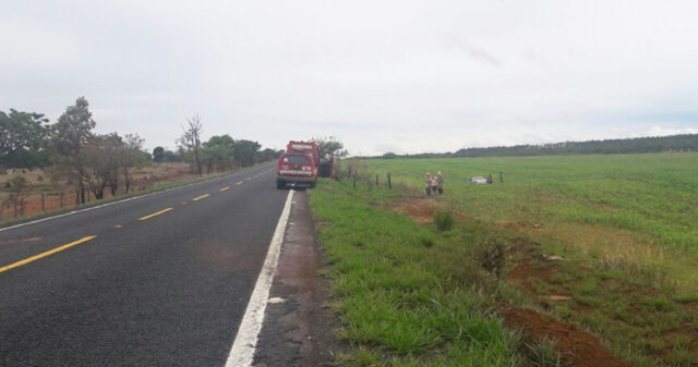 Saída de pista é registrada na GO-330 entre Ouvidor e Três Ranchos
