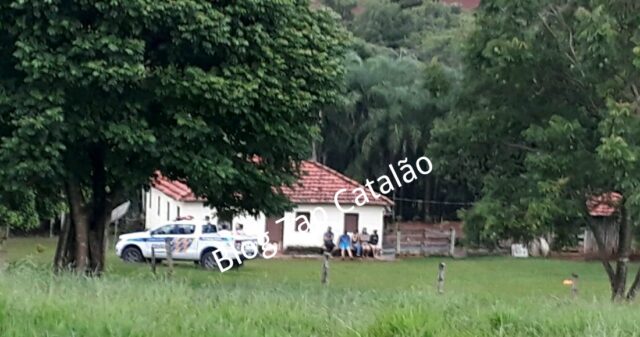 TRÊS PESSOAS DA MESMA FAMÍLIA SÃO ENCONTRADAS MORTAS NA ZONA RURAL NA FAZENDA CUSTODIA MUNICÍPIO DE CATALÃO