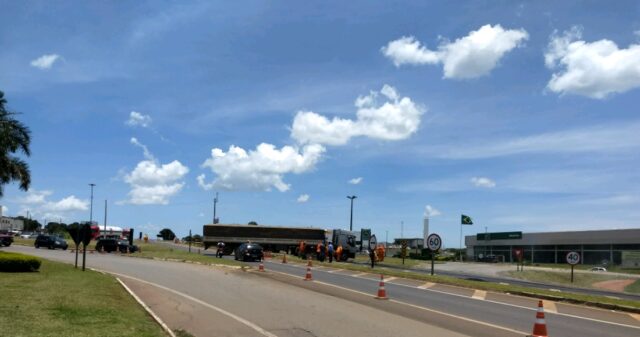 Empresa realiza recapeamento asfáltico no perímetro urbano de Catalão