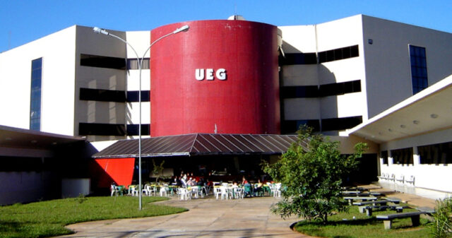 UEG está com inscrições abertas para concurso público com salários de R$ 5,9 mil; saiba como se candidatar