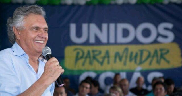 Em Ceres, Ronaldo Caiado e Luiz Gustavo Sampaio são recebidos por mais de 2 mil pessoas