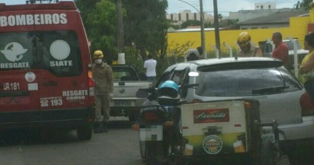 Flagrante de acidente de trânsito na Avenida Dr Lamartine