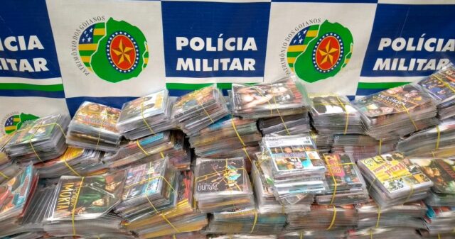 Em abordagem Polícia Militar realiza apreensão de CDs e DVDs piratas