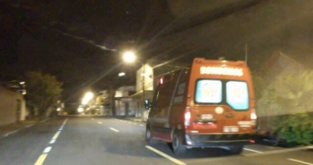 Queda de moto nesta madrugada de sábado no Bairro Nossa Senhora de Fátima