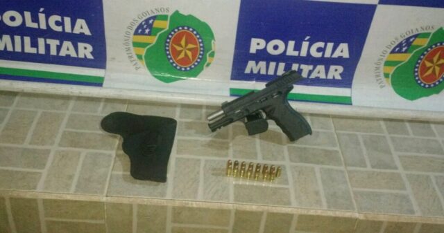 Polícia Militar realiza apreensão de arma de fogo na noite deste domingo
