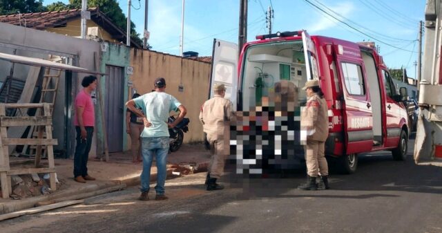 Corpo de bombeiros realiza atendimento na Vila Chaud