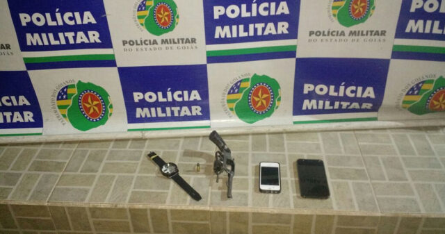 Polícia Militar prende suspeito e recupera objetos roubados