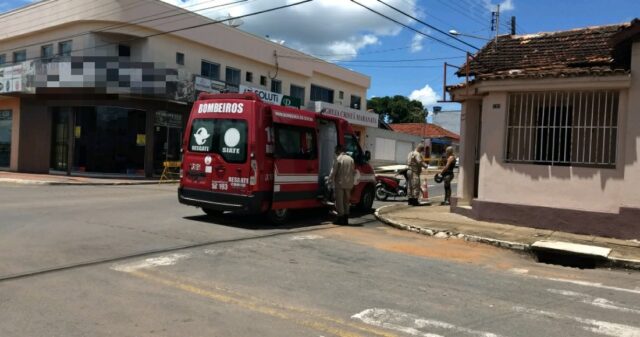 Queda de moto na Rua Frederico Campos, Bairro Nossa Senhora de Fátima