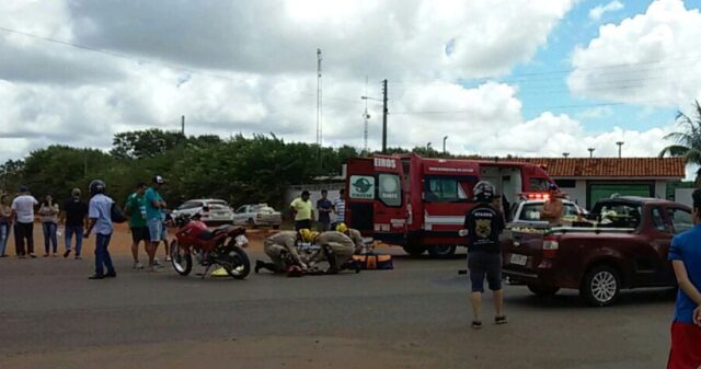 Motociclista fica gravemente ferido em acidente de trânsito, no Setor Aeroporto