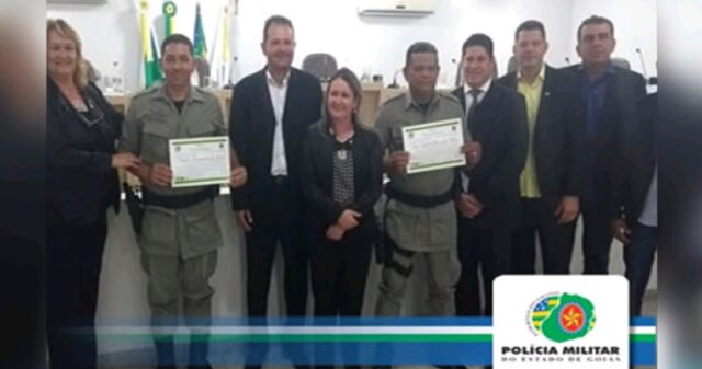 Policiais Militares do CPR/1ª CIPMRv recebem homenagem da Câmara Municipal de ipameri pelo salvamento de operador de máquinas agrícolas em acidente 