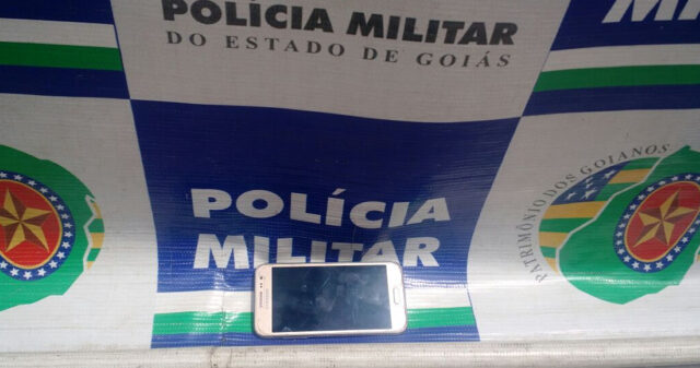 PM prende em flagrante suspeitos de roubos de celulares em Catalão