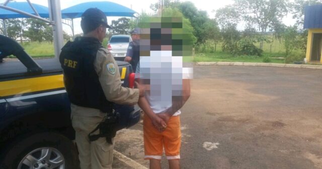 Motorista profissional é preso por uso de CNH falsa, na BR 050