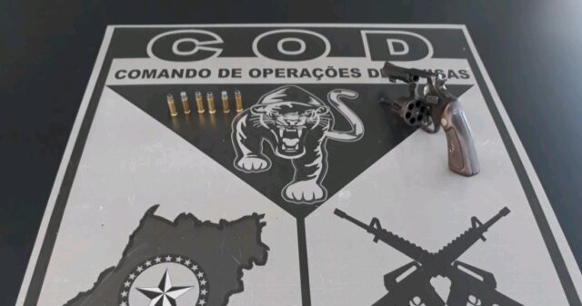 COD apreende arma de fogo e prende foragido da justiça por estrupo de vulnerável na GO 210 em Davinópolis