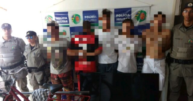 PM de Pires do Rio prende em flagrante quatro suspeitos e apreende um menor por furto em residência
