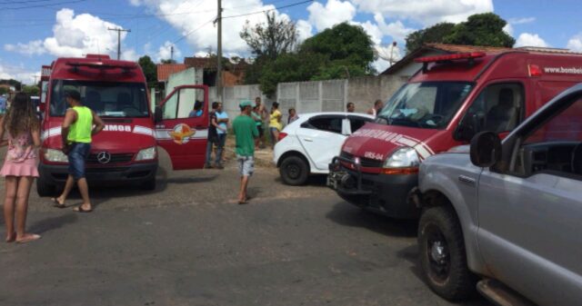 Dois adultos e uma criança de dois anos ficam feridos em acidente de trânsito em Ipameri