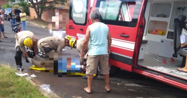Acidente entre duas motos deixa três pessoas feridas, no Jardim Paraíso