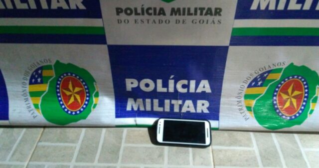Polícia Militar prende receptador de celular roubado