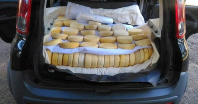 CPR apreende carga de queijo sem comprovação de procedência