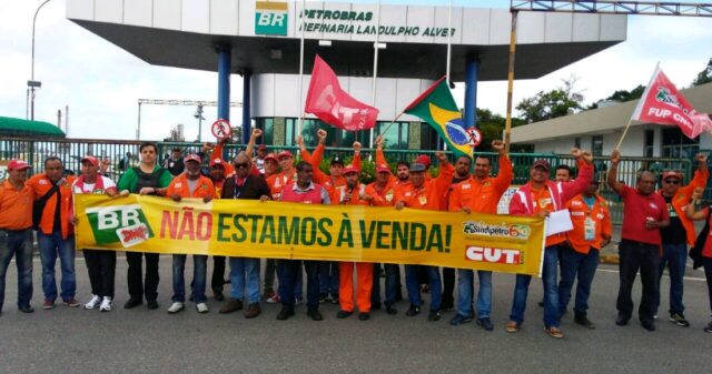 Petroleiros decidem realizar greve de 72 horas