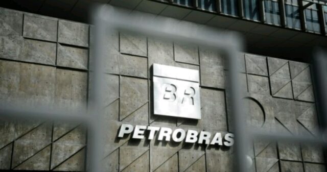 Rombo na Petrobras motivou reajuste de preço