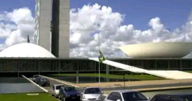 Deputados do Solidariedade e PTB são alvos da Polícia Federal