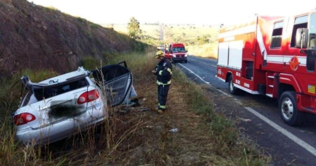 Equipes do Corpo de Bombeiros de Caldas Novas atenderam grave acidente com vítima fatal