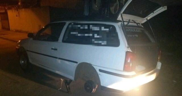 Veículo furtado é encontrado abandonado no Jardim Paraíso