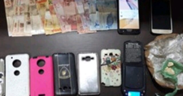 Polícia Militar estoura boca de fumo e prende 2 suspeitos por tráfico de drogas em Pires do Rio