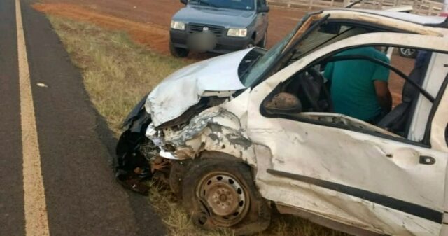 Grave acidente na GO-506, próximo ao Distrito de Santo Antônio do Rio Verde deixa duas pessoas feridas